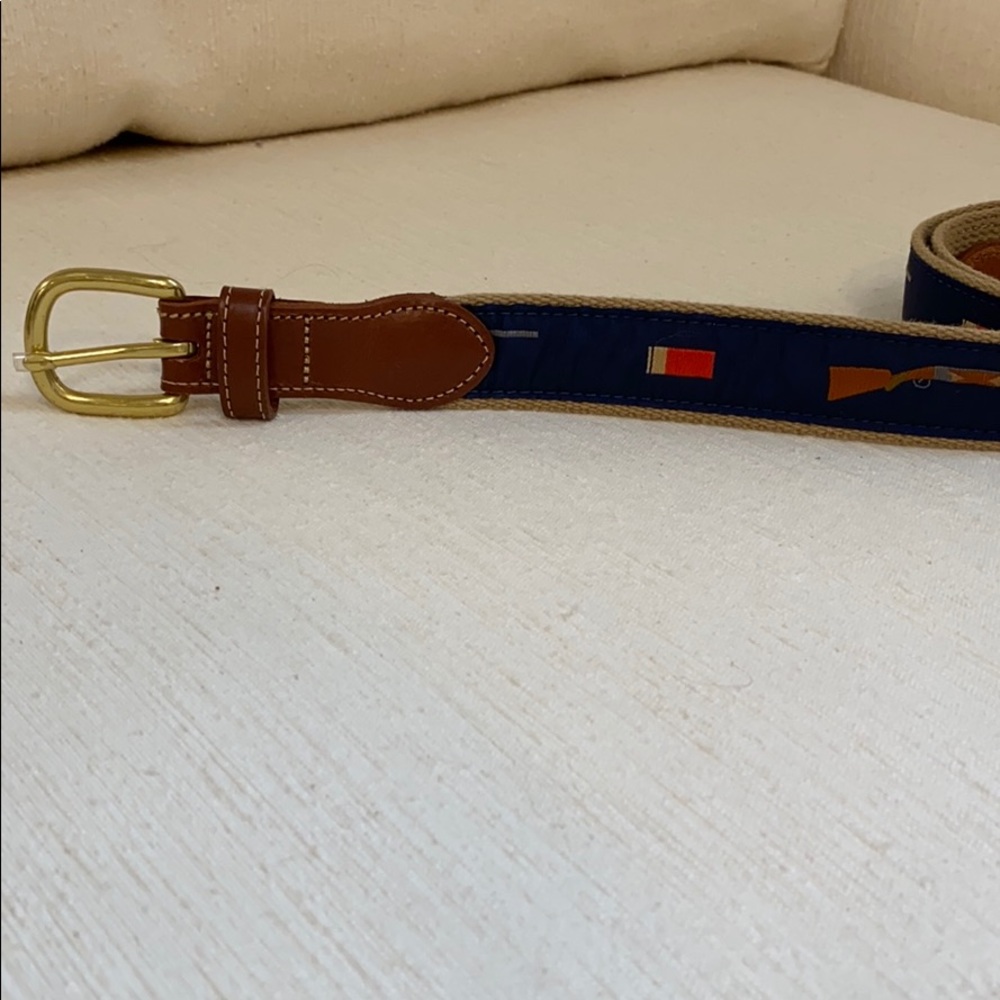 Men’s preppy hunting print needlepoint belt